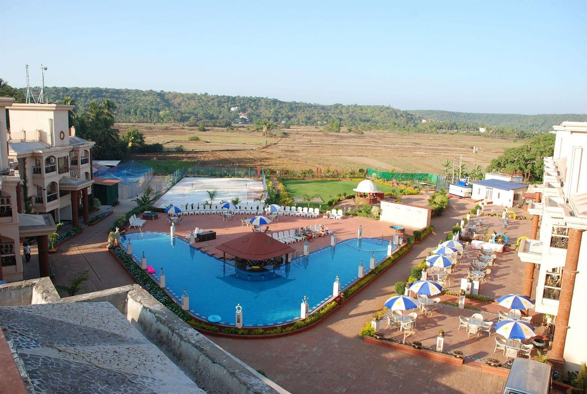 Sun City Resort Baga Exterior foto